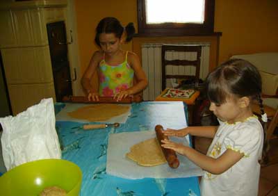 Facciamo i creackers Facciamo i creackers
